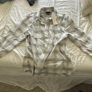 Vince men’s large grey-blue plaid button up, classic fit. Brand new, never worn.